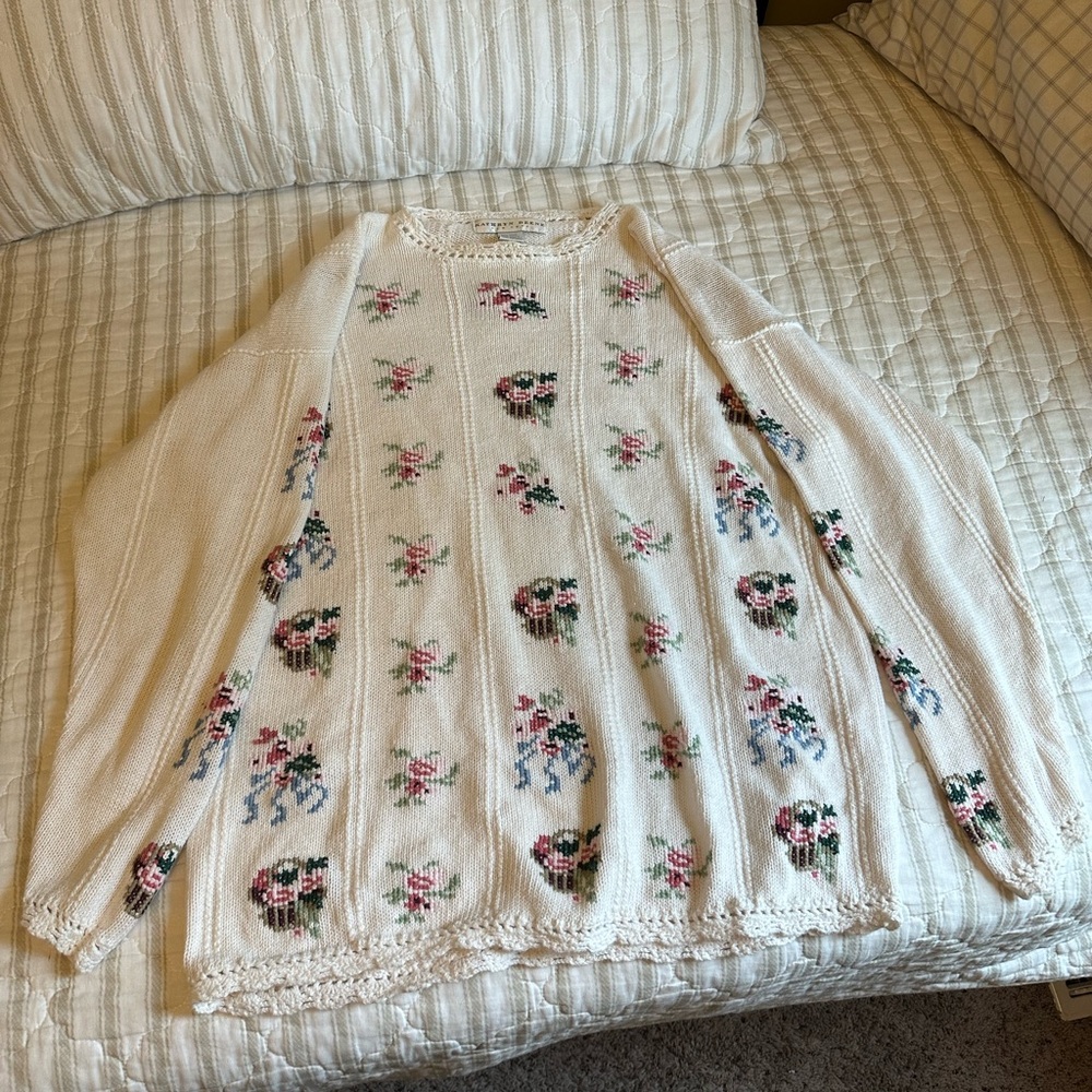 Flower Basket sweater, size 14/16